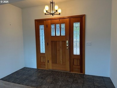 Large, tri-level home with views of the Siuslaw River, seasonal - photo 15