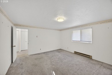 Large, tri-level home with views of the Siuslaw River, seasonal - photo 16
