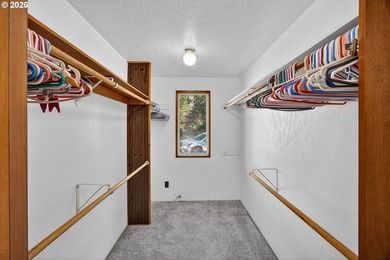 Large, tri-level home with views of the Siuslaw River, seasonal - photo 18