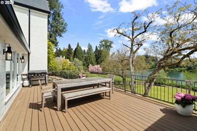 Nestled along a private stretch of the Willamette River, this - photo 19