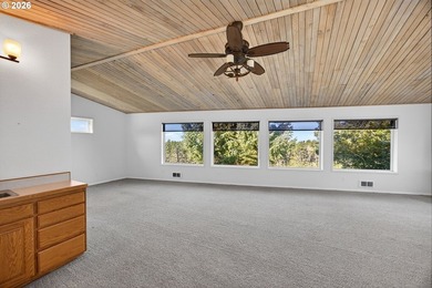 Large, tri-level home with views of the Siuslaw River, seasonal - photo 22