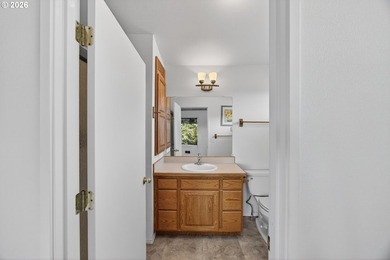 Large, tri-level home with views of the Siuslaw River, seasonal - photo 24