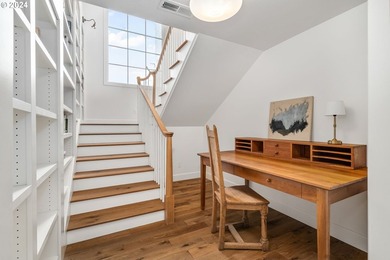 Nestled along a private stretch of the Willamette River, this - photo 28