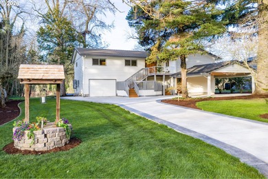 Willamette River - Clackamas County Home For Sale in Aurora Oregon