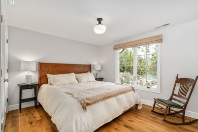 Nestled along a private stretch of the Willamette River, this - photo 32