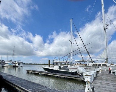45' slip with 15% overhang allowance at Bohicket Marina. Slip - photo 4