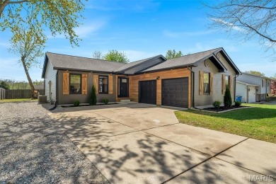 Lake Home For Sale in Edwardsville, Illinois