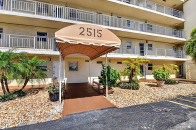 Village Royale on the Green Unit 4020: Enjoy top-floor privacy - photo 3