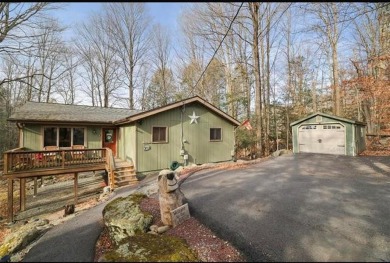 Wildwood Lake Home For Sale in Wayne County Pennsylvania
