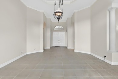 Beautiful 4-bedroom, 3 1/2-bath home located in the exclusive - photo 16