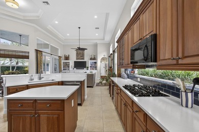 Beautiful 4-bedroom, 3 1/2-bath home located in the exclusive - photo 22