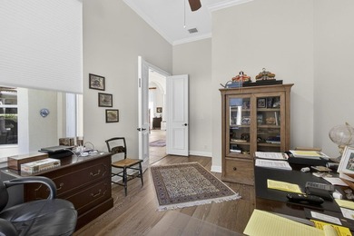 Beautiful 4-bedroom, 3 1/2-bath home located in the exclusive - photo 31