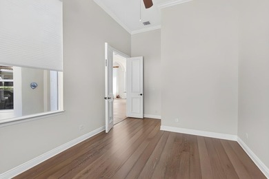 Beautiful 4-bedroom, 3 1/2-bath home located in the exclusive - photo 34