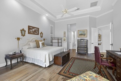 Beautiful 4-bedroom, 3 1/2-bath home located in the exclusive - photo 36