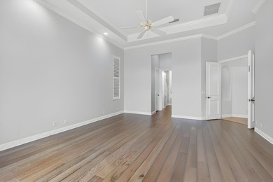 Beautiful 4-bedroom, 3 1/2-bath home located in the exclusive - photo 39
