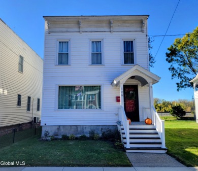 Hudson River - Greene County Home Sale Pending in Castleton On Hudson New York