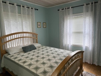 Welcome home to this charming 4-bedroom, 2-bath home nestled in - photo 4