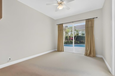 Beautiful 4-bedroom, 3 1/2-bath home located in the exclusive - photo 44
