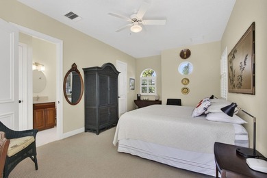Beautiful 4-bedroom, 3 1/2-bath home located in the exclusive - photo 49
