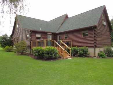 Beautiful traditional log-style home offering 2,700+ sqft on 2 - photo 50