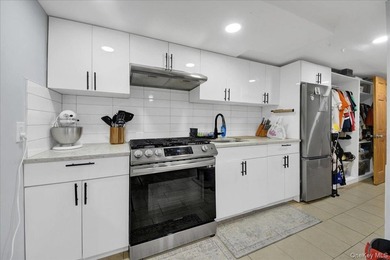 Welcome to 1804 Seminole Avenue, a beautifully maintained - photo 4