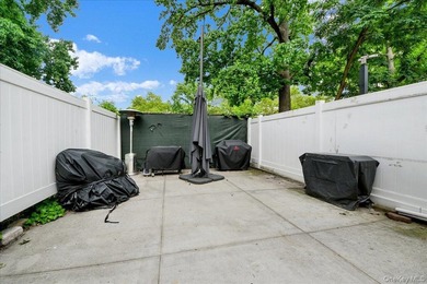 Welcome to 1804 Seminole Avenue, a beautifully maintained - photo 8