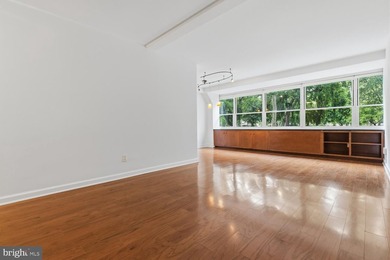 CONDOMINIUM FACING THE PARK For those who yearn for a beautiful - photo 9