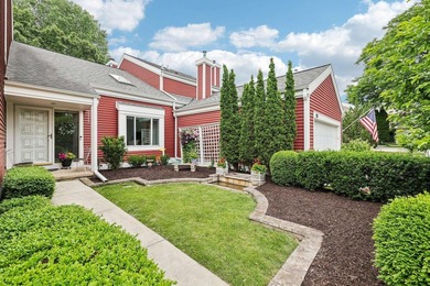 One of Tamarack Trails finest Condo's on a private wooded lot - photo 2