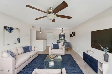 Just blocks from the beach, this ground-floor condo in the heart - photo 13