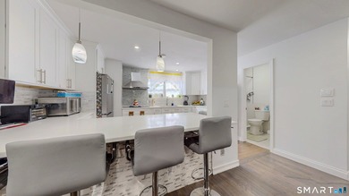 Beautifully updated 3-bedroom, 2-bath townhouse in the heart of - photo 15