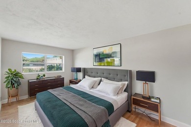 Just blocks from the beach, this ground-floor condo in the heart - photo 21