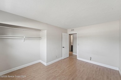 Just blocks from the beach, this ground-floor condo in the heart - photo 22