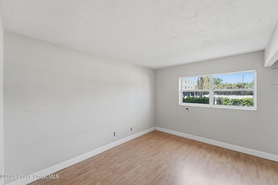 Just blocks from the beach, this ground-floor condo in the heart - photo 24