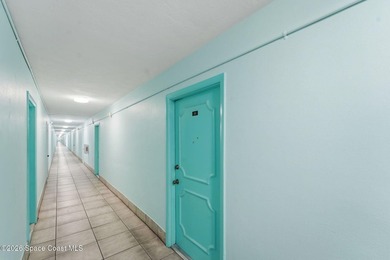 Just blocks from the beach, this ground-floor condo in the heart - photo 30
