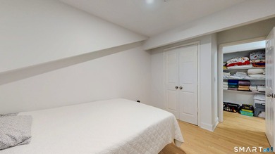 Beautifully updated 3-bedroom, 2-bath townhouse in the heart of - photo 31