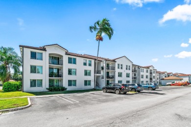 Lake Condo For Sale in Boynton Beach, Florida