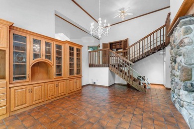 LIST PRICE IS $799,900 W/OPENING BID OF $500,000. Property may - photo 10