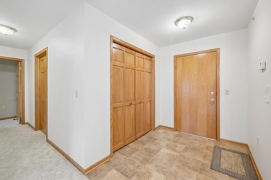 Welcome to this beautifully maintained and move in ready 3 - photo 2