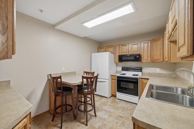Welcome to this beautifully maintained and move in ready 3 - photo 4