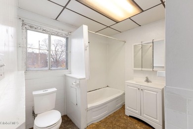 An exciting opportunity in South Troy--this 2-bedroom, 1-bath - photo 13