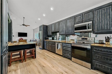 Experience the best of luxury country living on this exceptional - photo 37