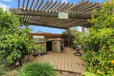 Beautifully maintained home offering the perfect blend of - photo 31
