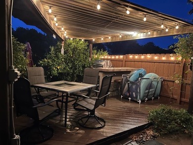 Beautifully maintained home offering the perfect blend of - photo 32