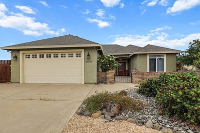 Beautifully maintained home offering the perfect blend of - photo 40