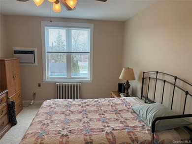 New to market! Second-floor garden apartment offering five - photo 13