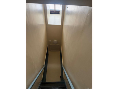 New to market! Second-floor garden apartment offering five - photo 24
