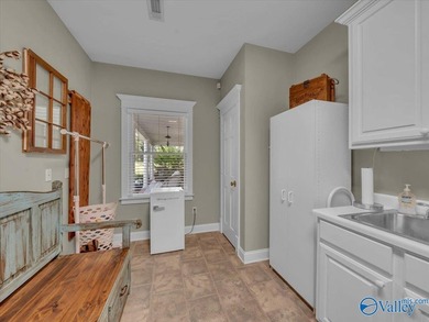 Enjoy the perfect blend of country living and city convenience - photo 26