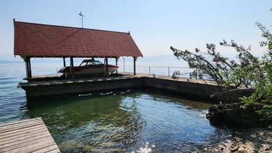 Since the 1940s, passing boaters have enjoyed this picturesque - photo 37
