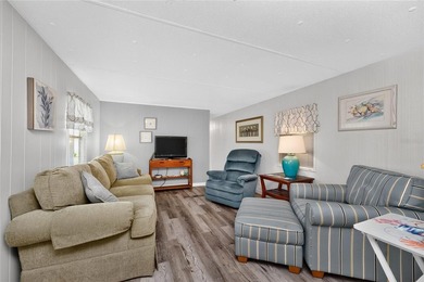 TURNKEY FURNISHED - Bring Your Offers! Enjoy affordable Florida - photo 8