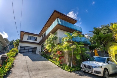 This stunning home is ready for you to live the ultimate Hawaii - photo 1